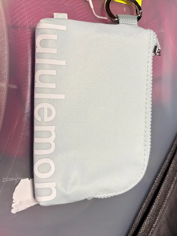 Lululemon Clippable Card Pouch New With Tags Sold Out MIBR/WHT (Mint Breeze.Whit - Image 2