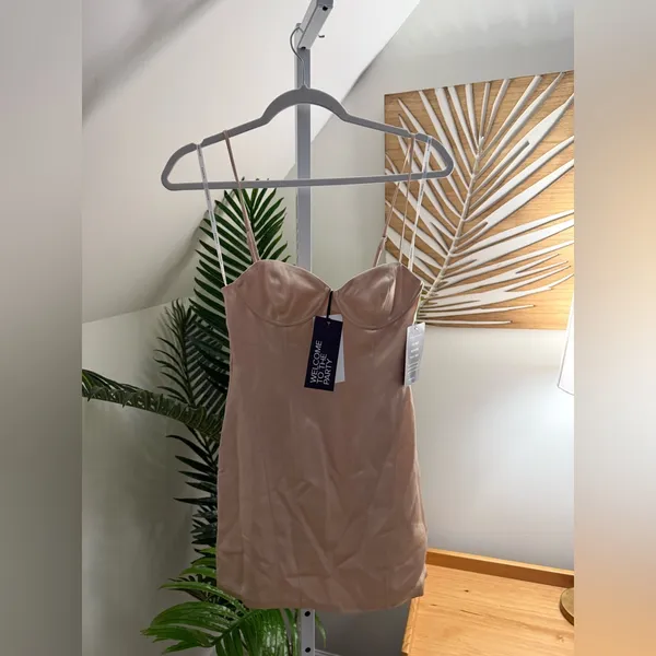 RETROFÊTE Cosmo Dress in Dusty Peach - XS‎ NWT! - Image 5