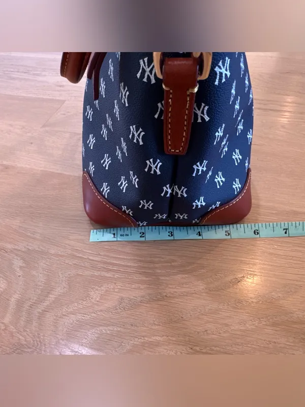 Dooney and Bourke MLB New York Yankees domed zip satchel - Image 11