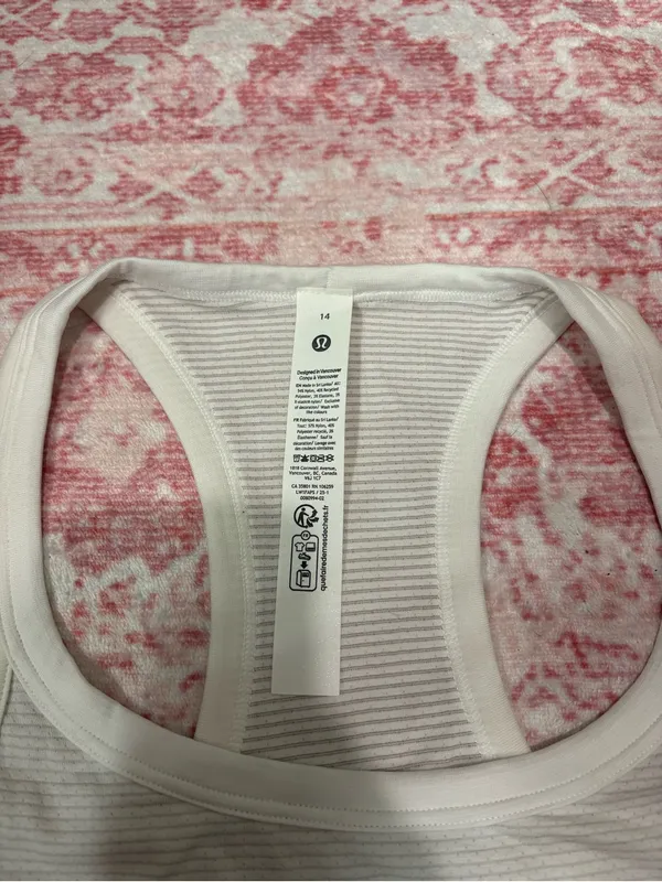 lululemon athletica Women's White Racerback Crop Tank - Image 2