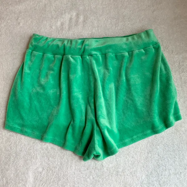 H&M Green Sweat Shorts - Image 2