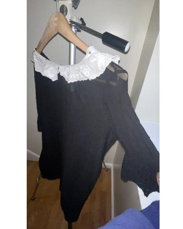 NWT Vintage Black Sheer Collared Short Sleeve Blouse. Size Medium. Retail At $49 - Image 4