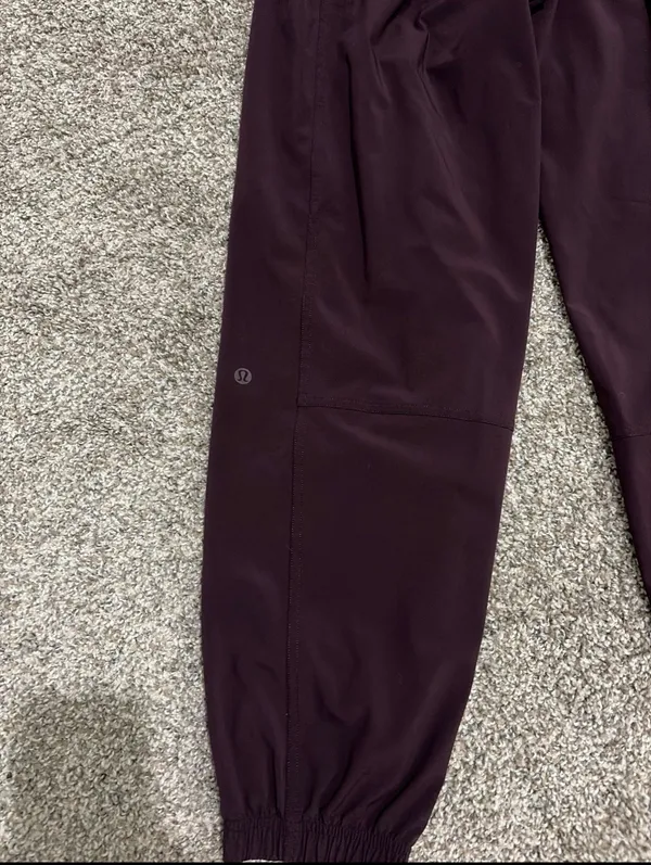 Lululemon pants  - Image 5