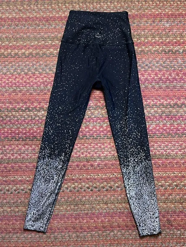 Beyond Yoga Alloy Black Splatter Spandex Athletic Leggings Ombre High Rise - Image 4