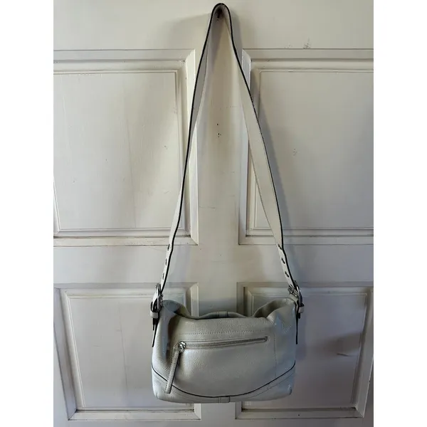 Vintage Coach F10942 Soho Collection Pebbled Leather Baguette Shoulder Bag - Image 4