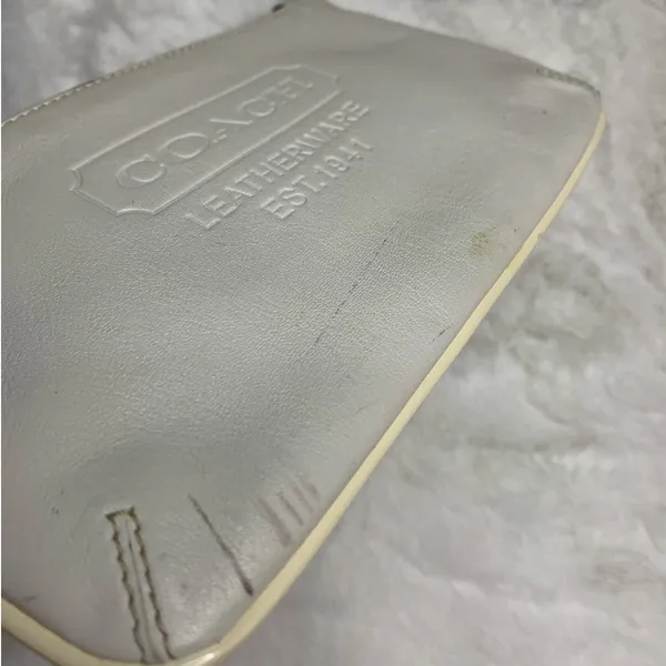 COACH Off White Wristlet - Image 5