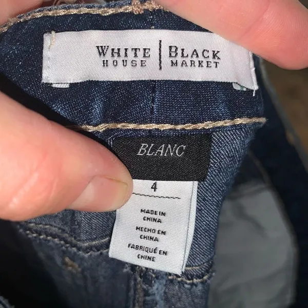 White House Black Market Blanc 4 cropped distressed jeans - Image 2