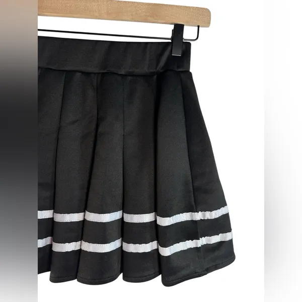 Spirit Halloween Pleated Cheerleader Mini Skirt Small Black White Stripe - Image 4