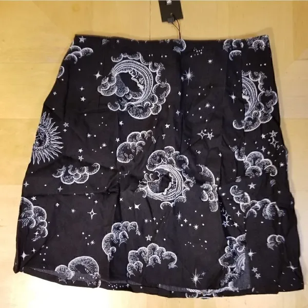 Motel Rocks NWT! A Line Mini Skirt With Thigh Split in Celestial Print Size XS - Image 6