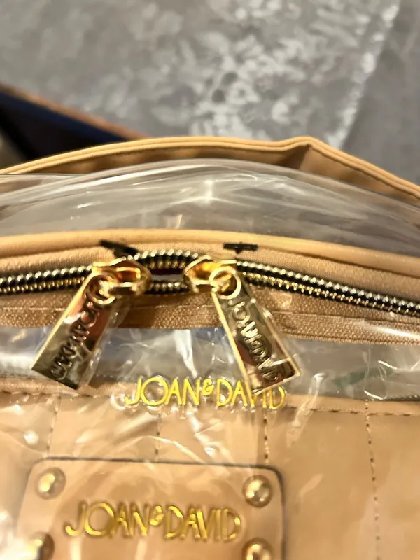 Joan & David Beige clear Top handle Train Case- 3 piece Set - Image 8