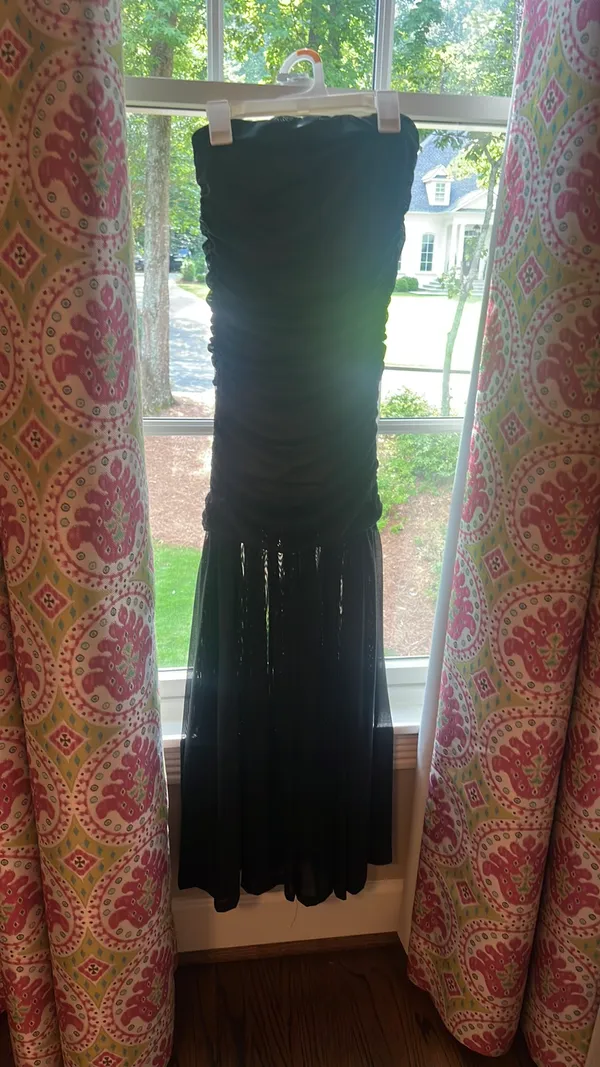 Olivaceous Black strapless Dress - Image 5