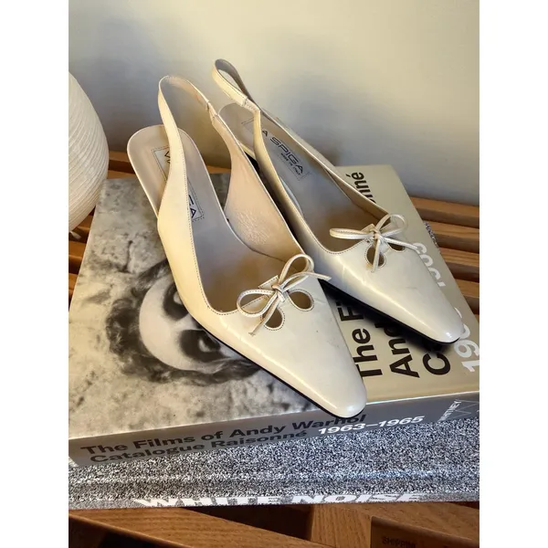 Vintage Via Spiga Ivory Leather Bow Slingback Heels Size 8 - Image 3