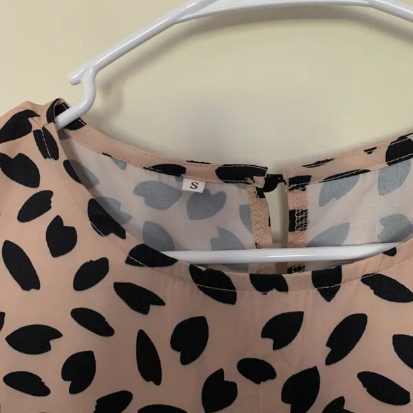 Amazon Women’s Small Tan Black Spotted Animal Print Midi Tiered Dress - Image 4