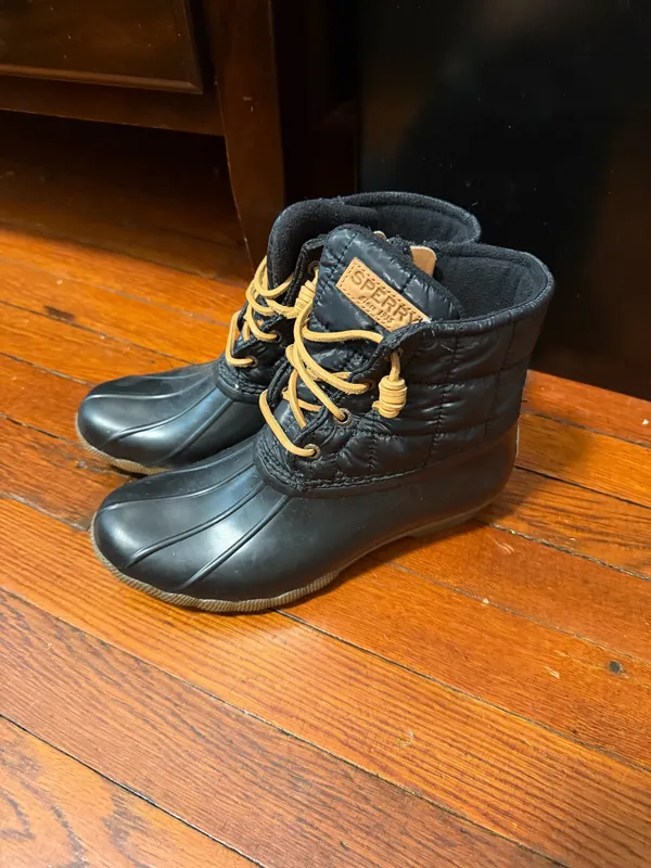 Womens sperry boots 8 - Image 3