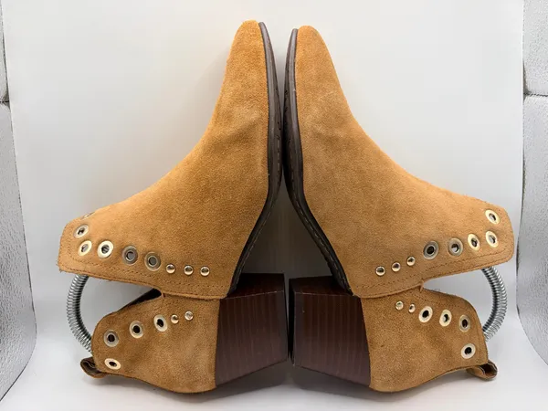 Sam Edelman Tan Suede Ankle Boots Sz 7 Western Boho Studded Grommet Cowgirl - Image 4
