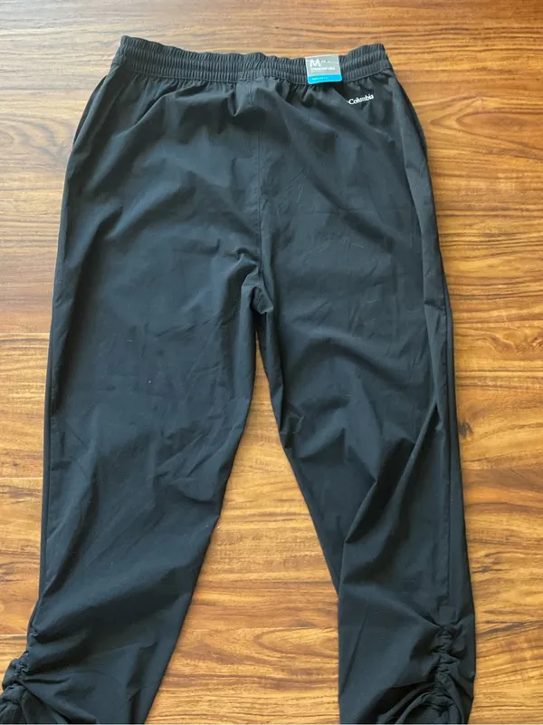 Columbia NWT Women’s Medium Track Pants Nylon Straight Leg Lightweight Black - Image 5