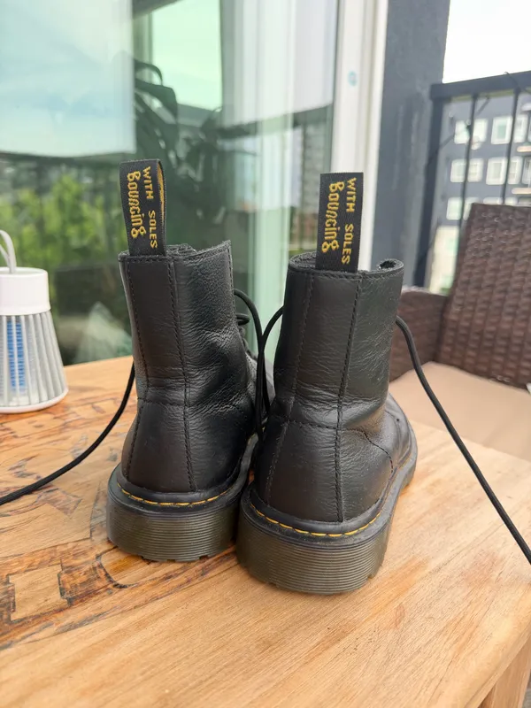Dr. Martens 1460 Black Leather Combat Boots - US 6 - Image 3
