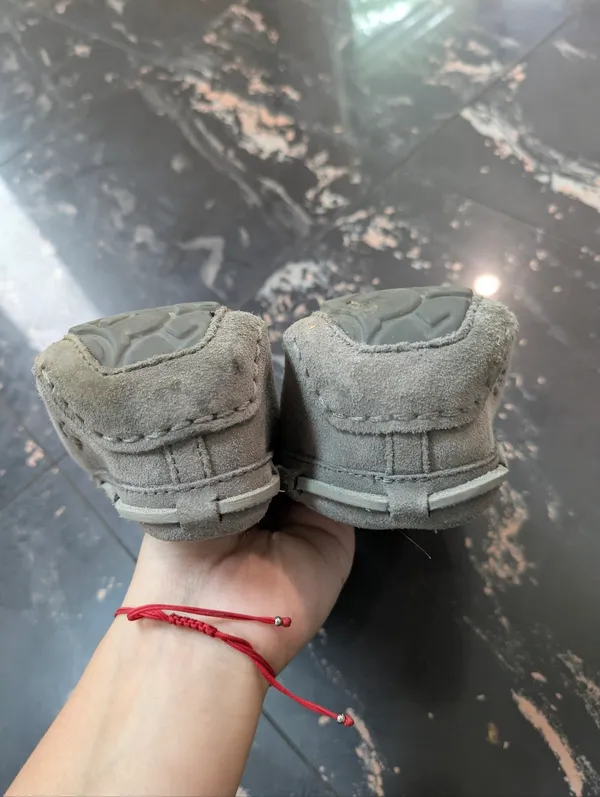 UGG Gray Suede Fur Lined Loafers Size 7 - Image 6