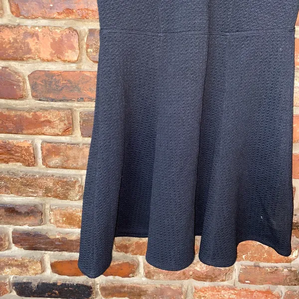 Hollister Black Knit Short Sleeve V-Neck A-Line Fit & Flare Mini Dress Size XS - Image 3