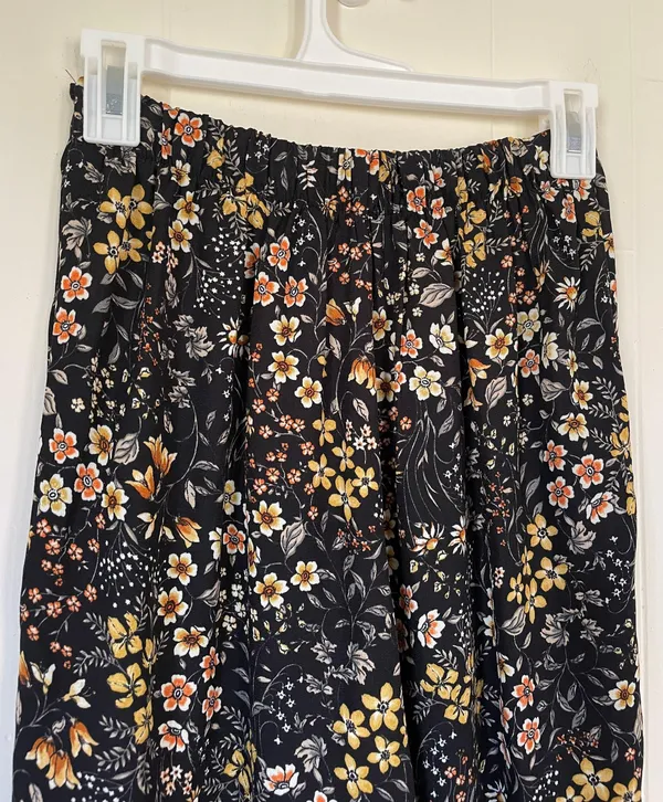 wide leg pants floral button detail boho women’s size XS - Image 7