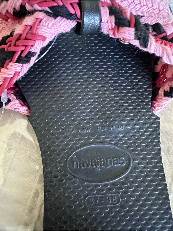 Havaianas - Pink and black sandals - Image 3