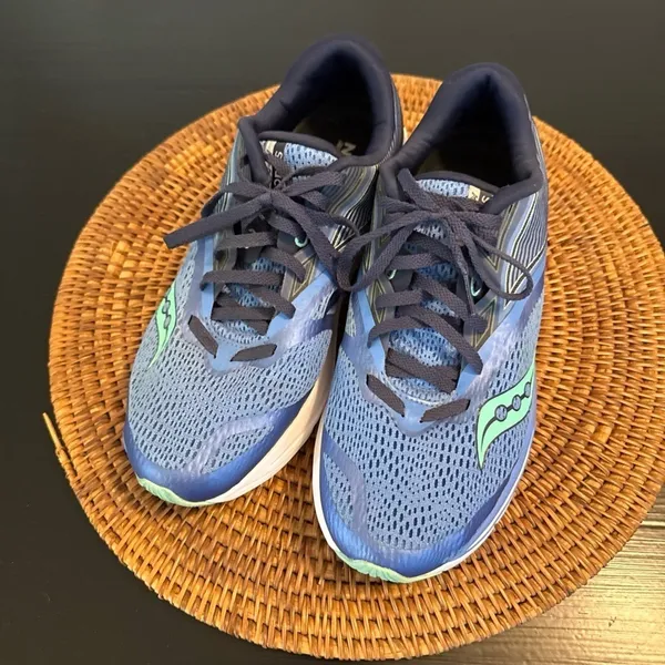 Saucony everun kinvara 9 Blue and Green Athletic‎ Sneakers - Image 2