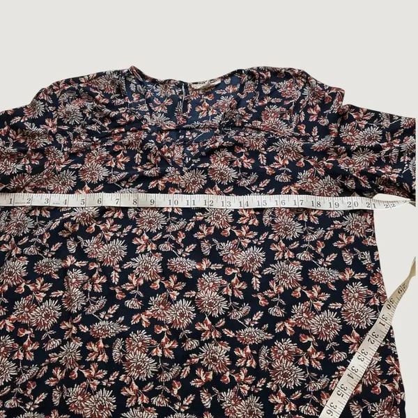 Entro Navy Floral Bell Sleeve Blouse T6247 Navy Rust Boho Keyhole Top Medium - Image 2