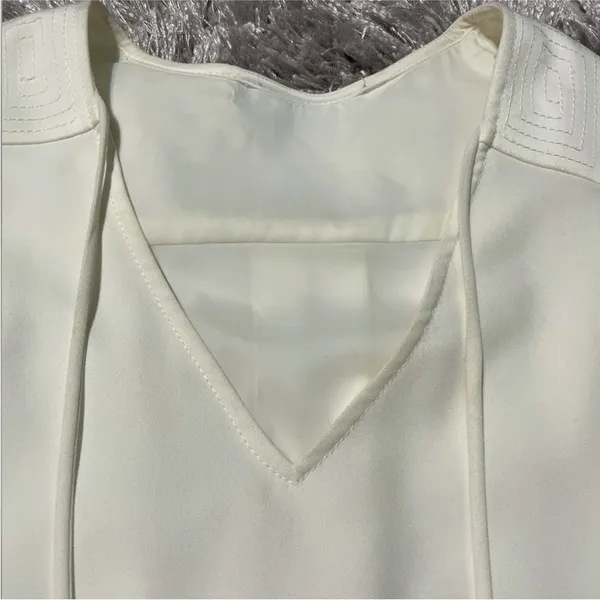 Trina Turk Arleen Dress in a size 4 - Image 4