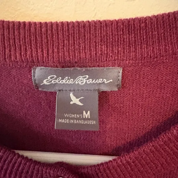 Eddie Bauer Cardigan, Burgundy Preloved, great condition SZ M - Image 3