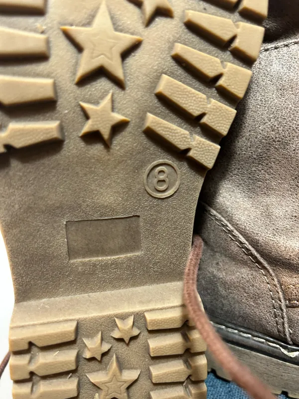 Women's warm boots with fur. Size 8. $36. Brown - Image 3
