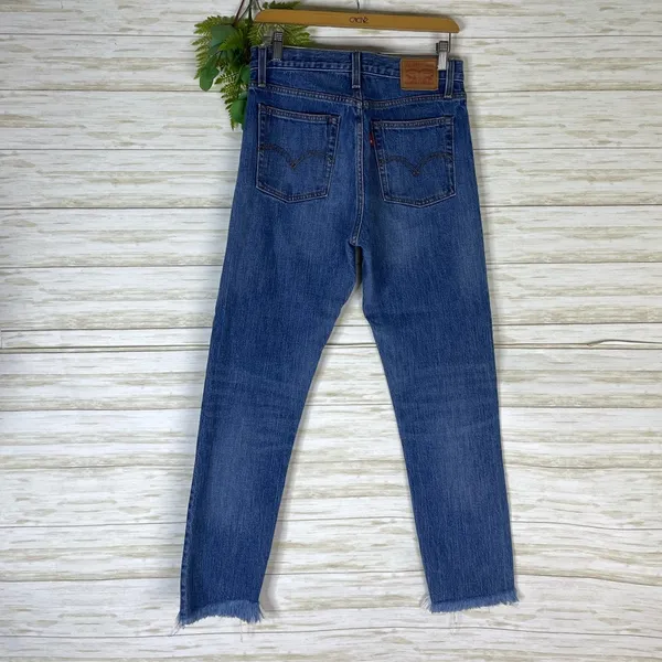 Levi’s Mediumwash Raw Hem White Oak Cone Denim - Image 4