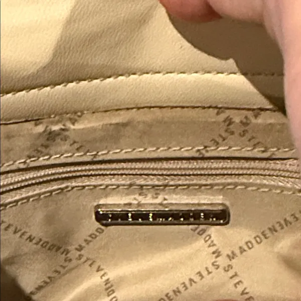 STEVE MADDEN Cream Quilted Crossbody Handbag Detachable Camera Strap - Image 9