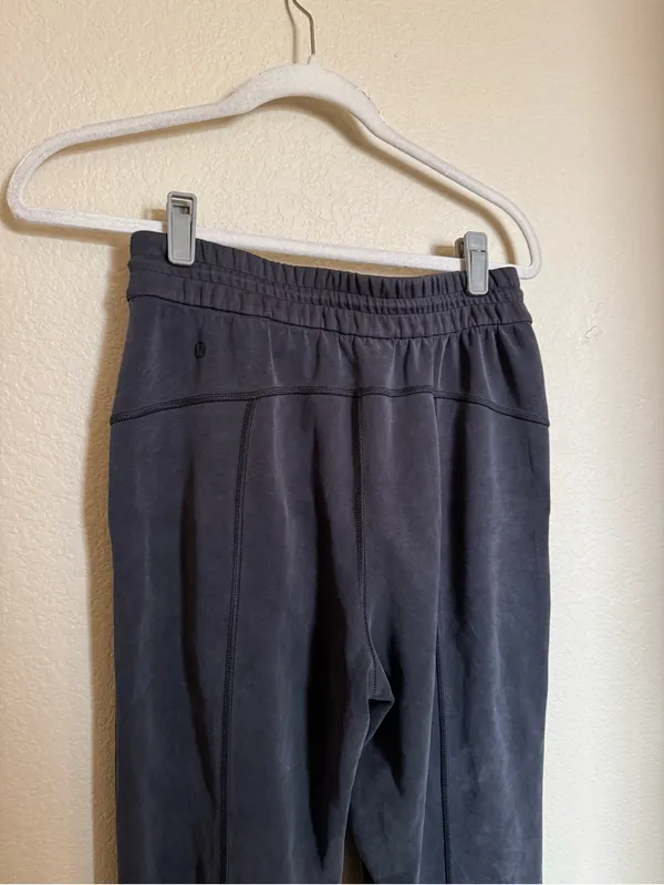 Lululemon Softstreme Straight-Leg High-Rise Pants Sz 8 Charcoal Black - Image 7