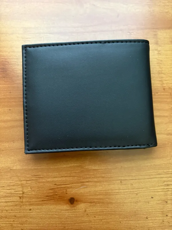 Boston Celtics Mens Bifold Wallet Black NBA Basketball Leprechaun Logo ID Window - Image 2