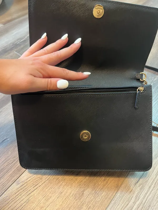 Michael Kors Black Crossbody Bag - Image 10
