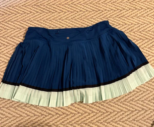Lululemon Skirt Pleated  - Image 2