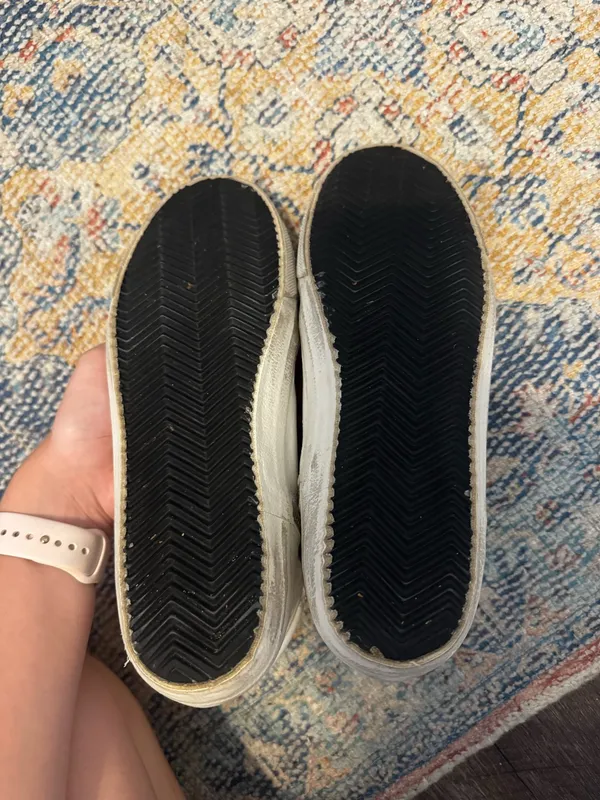Golden Goose Sneakers - Image 9