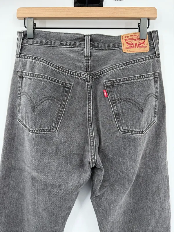 Levi’s 501 Original Jeans Women’s 27 Black Stonewash Raw Hem High Rise - Image 6
