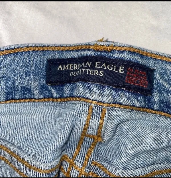 American Eagle Jeans - Image 3