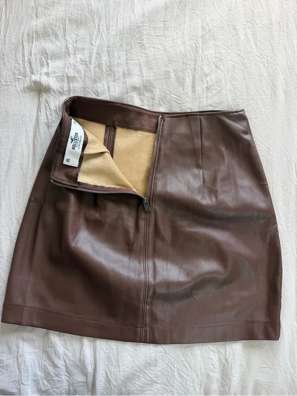 Hollister Brown‎ Faux Leather Mini Skirt - Image 6