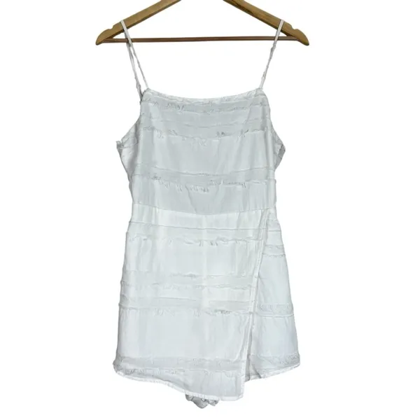 NWT Stolen Hearts Fringe Wrap Romper White Boho Summer Cutout Size M - Image 3