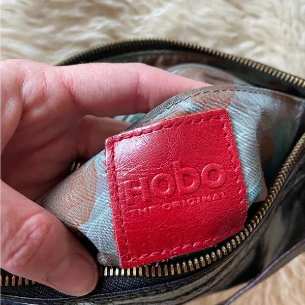 Hobo International Tobey Crossbody bag glazed leather. - Image 6