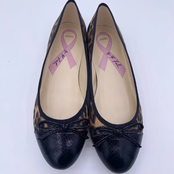 Marc Fisher Jodi ballet flats soft animal print fabric, leather cap toe Size 5 - Image 5