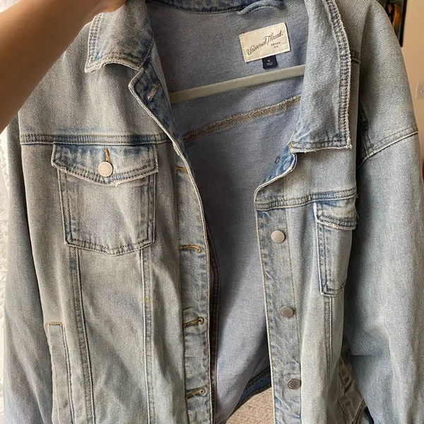 Universal Threads Women's Light Blue Denim Jacket - Image 3