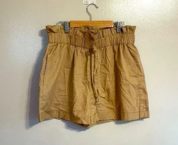 Ci Sono 𝅺 Tan High Waisted Shorts - Image 6