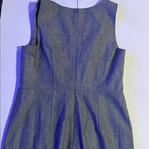 Banana Republic gray sheath dress with square neckline size 14 Wool dress - Image 8