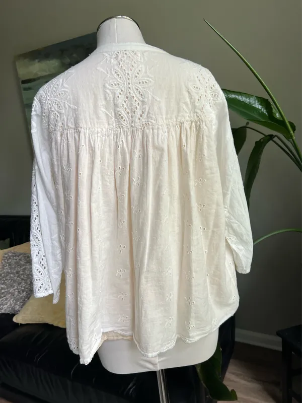 Cream color eyelet Blouse - Image 2