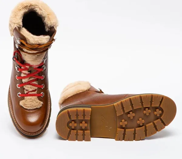 Clarks Orianna Hiker Boots Brown Leather Fur Trim Women’s size 7 - Image 3