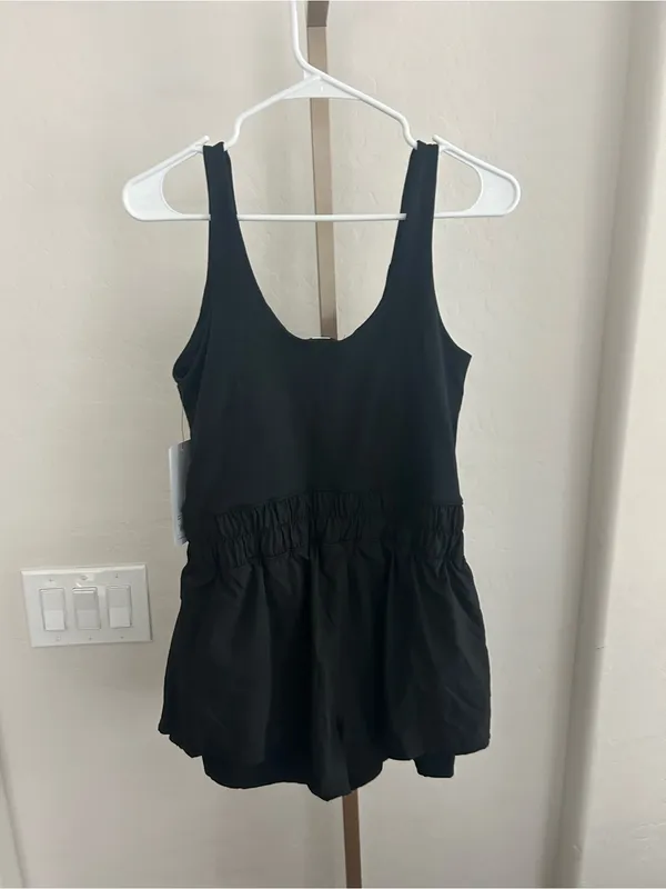Yogalicious Lux Pati Hybrid Skort Romper Medium NWT - Image 5