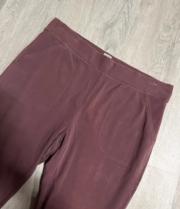 Duluth burgundy leggings - Image 3